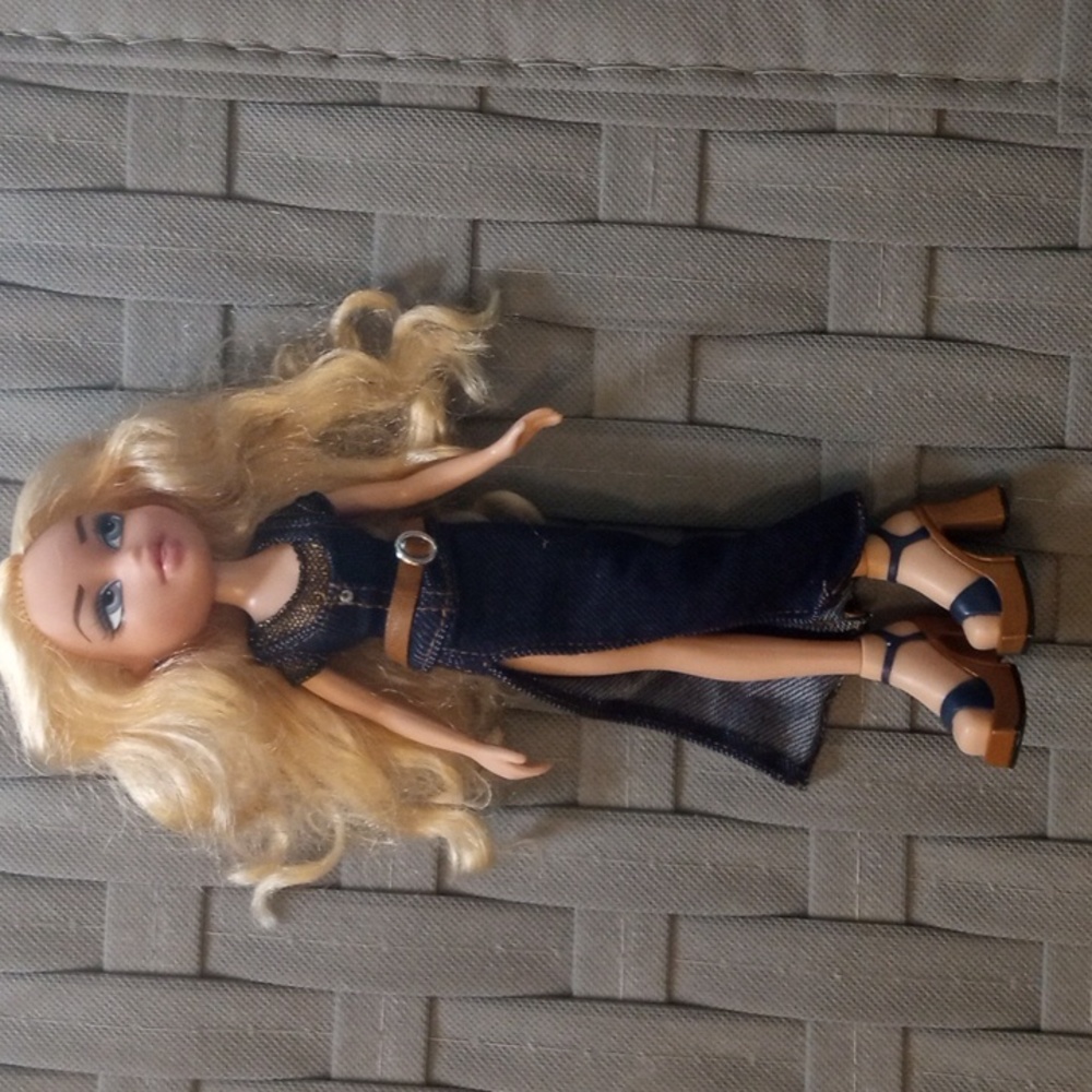 Bratz doll